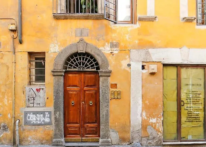 Monti With Charming Terrace * Rom